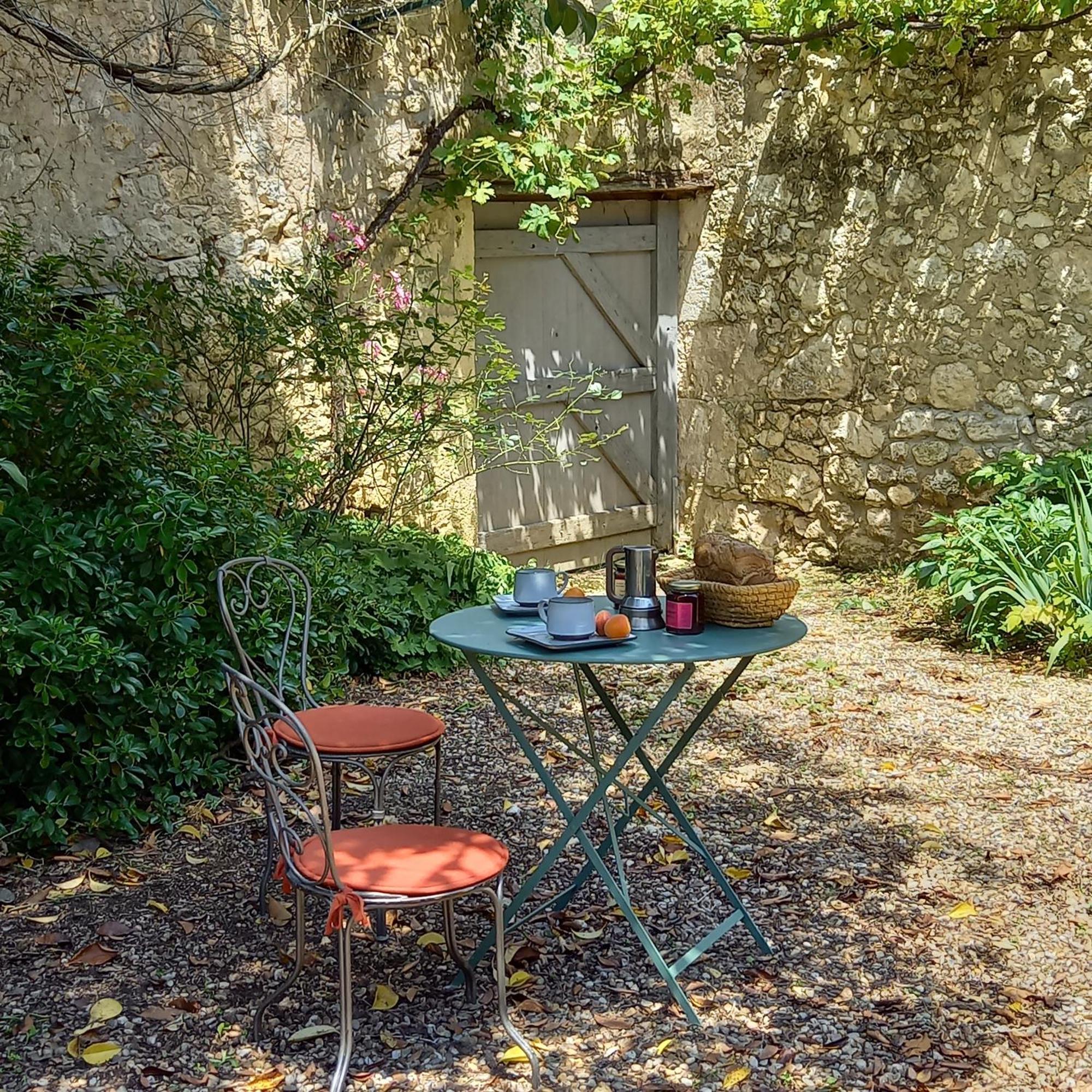 Entre-Vignes-Et-Bastides Hotel Montcaret Eksteriør billede